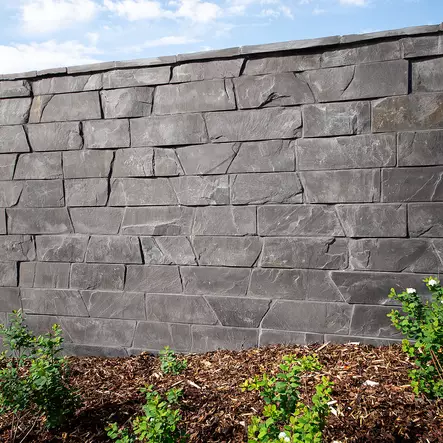 Luonnonkivilaatta Sisu Uoma, musta, luonnonpäät, 300xvapaa, paksuus 10-30mm - Verhouskivet - 4142 - 2